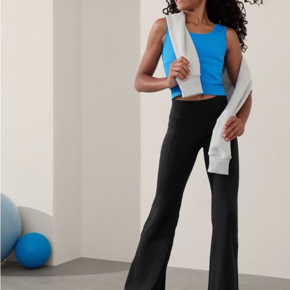 Athleta girl stash your treasures flare pants pockets 8 10 never worn